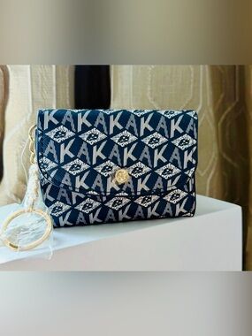 Ann Klein navy blue Coin wallet